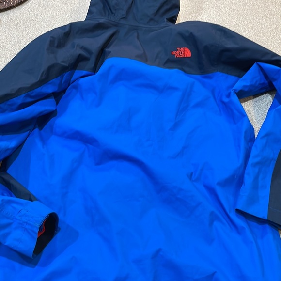 The NORTHFACE jacket - Picture 5 of 6